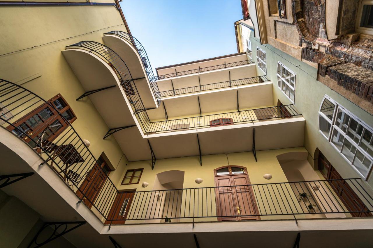 Charles Apartments In Old Town Прага Екстер'єр фото