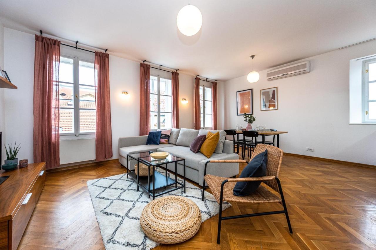 Charles Apartments In Old Town Прага Екстер'єр фото