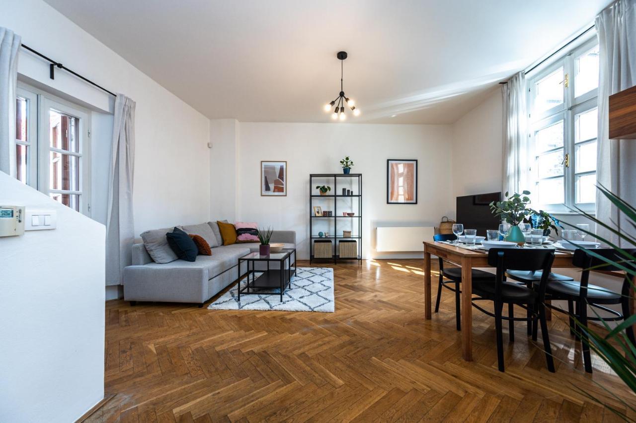Charles Apartments In Old Town Прага Екстер'єр фото