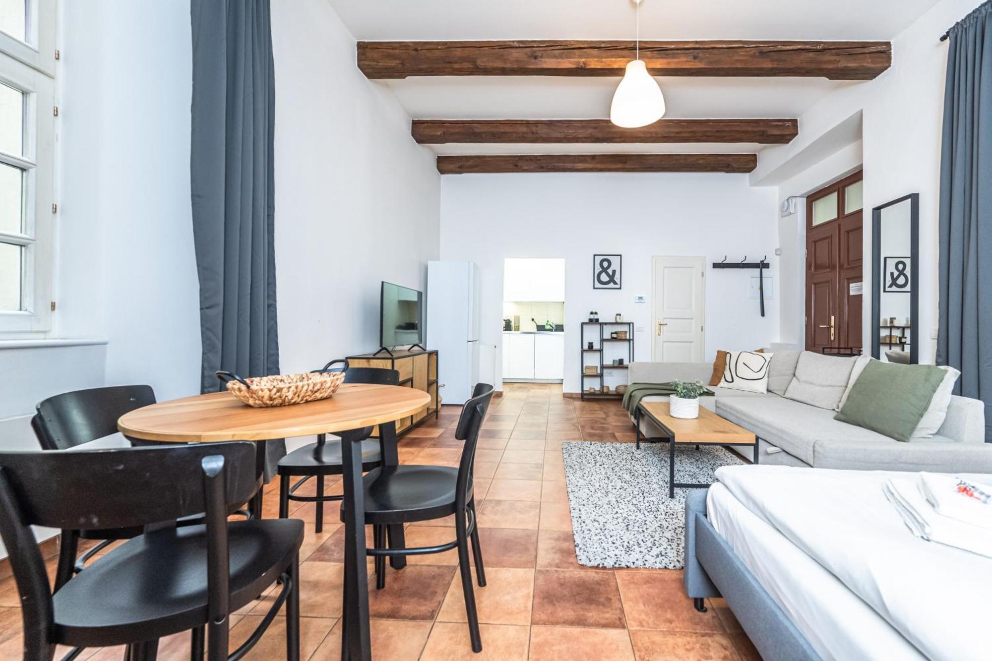 Charles Apartments In Old Town Прага Екстер'єр фото