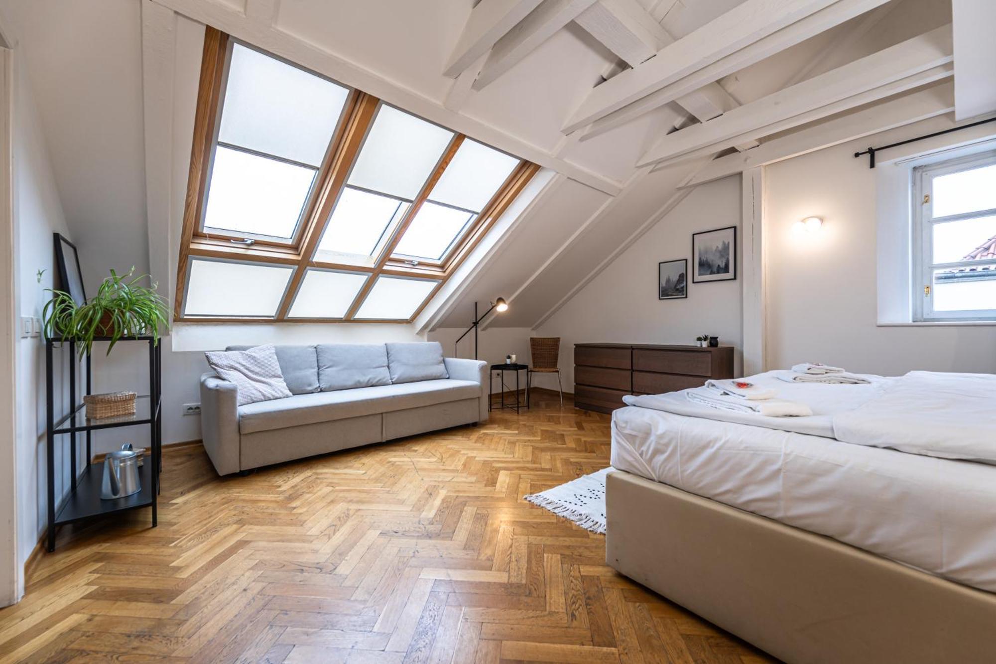Charles Apartments In Old Town Прага Екстер'єр фото