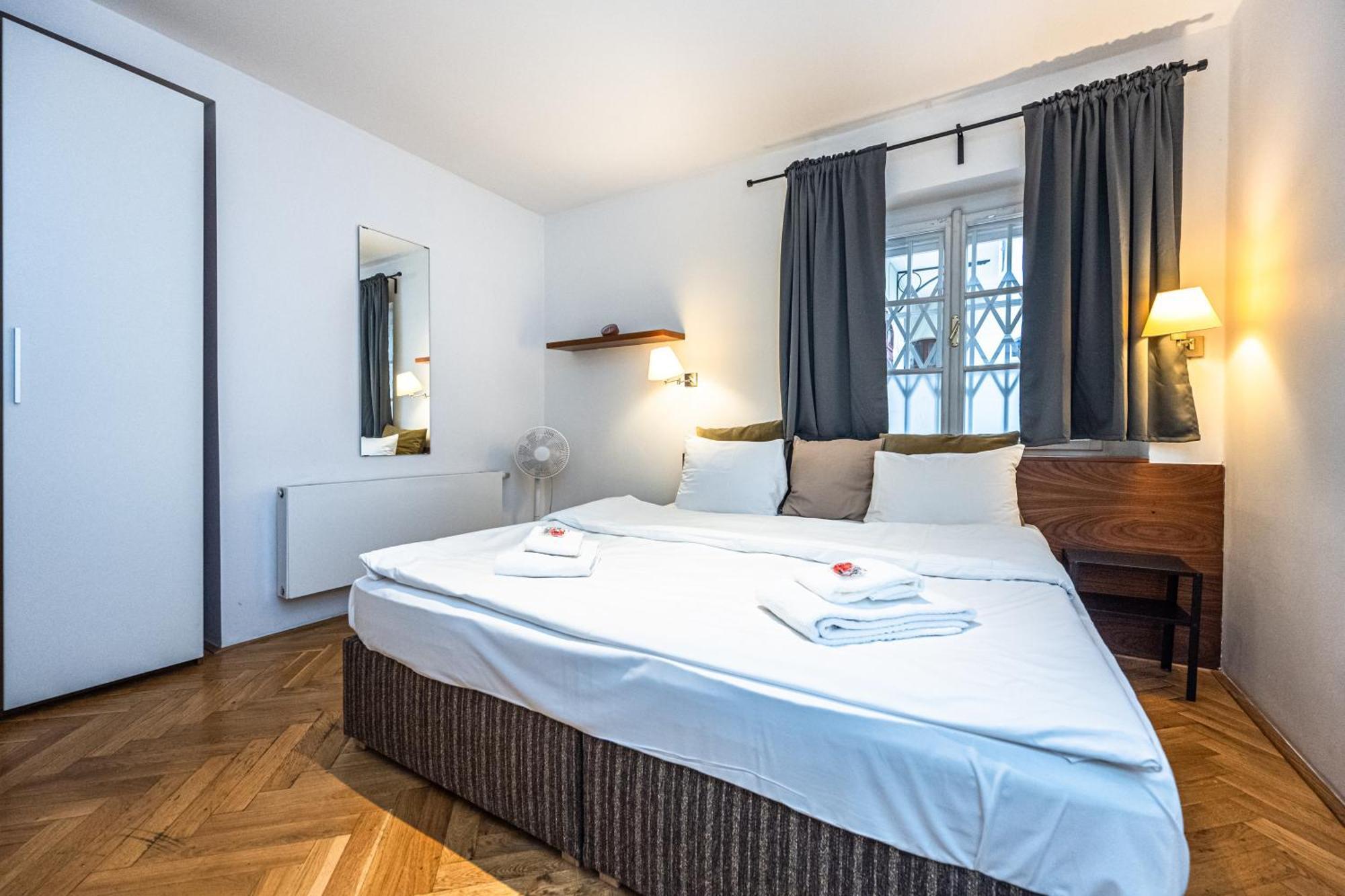 Charles Apartments In Old Town Прага Екстер'єр фото