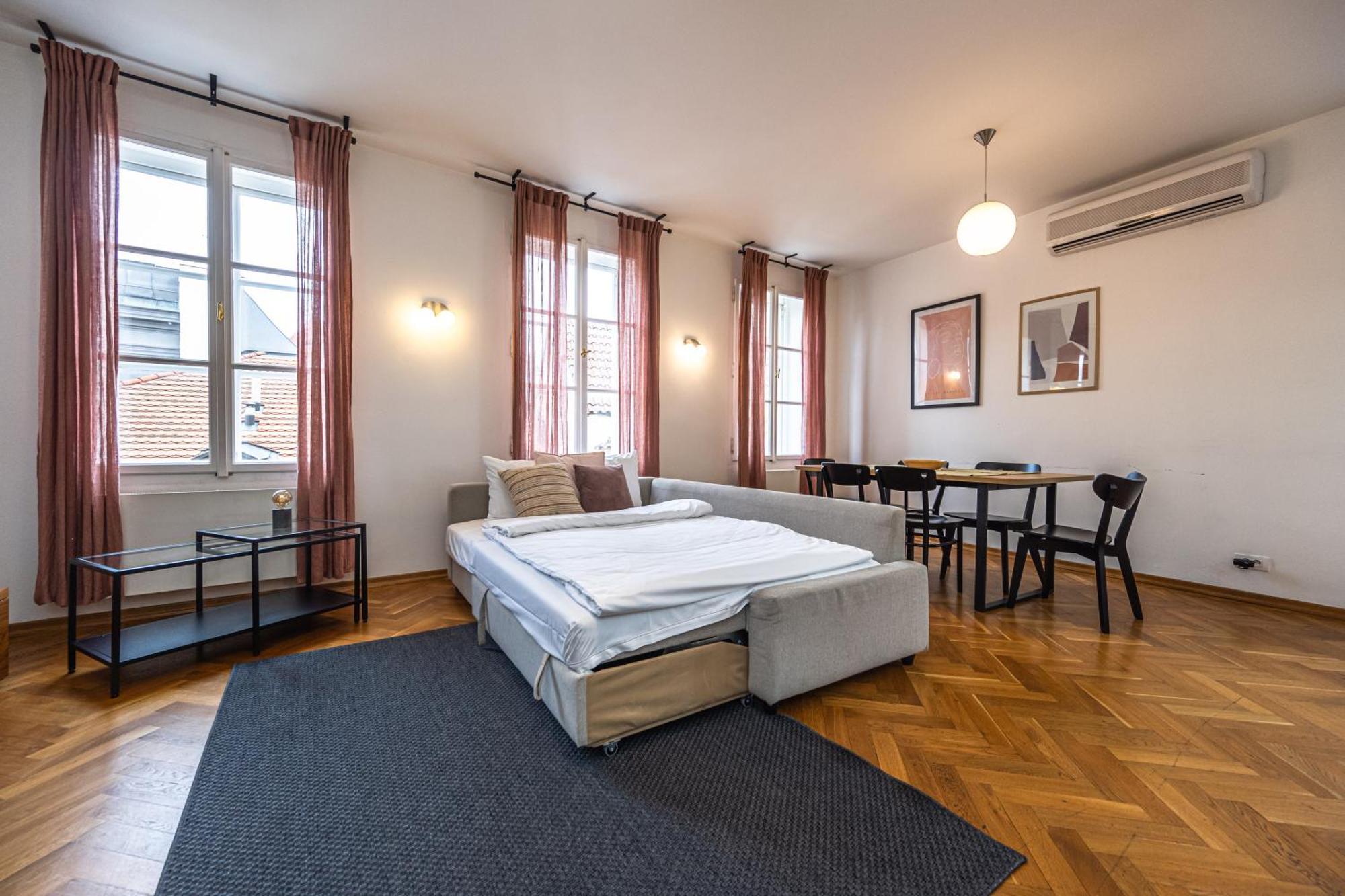 Charles Apartments In Old Town Прага Екстер'єр фото