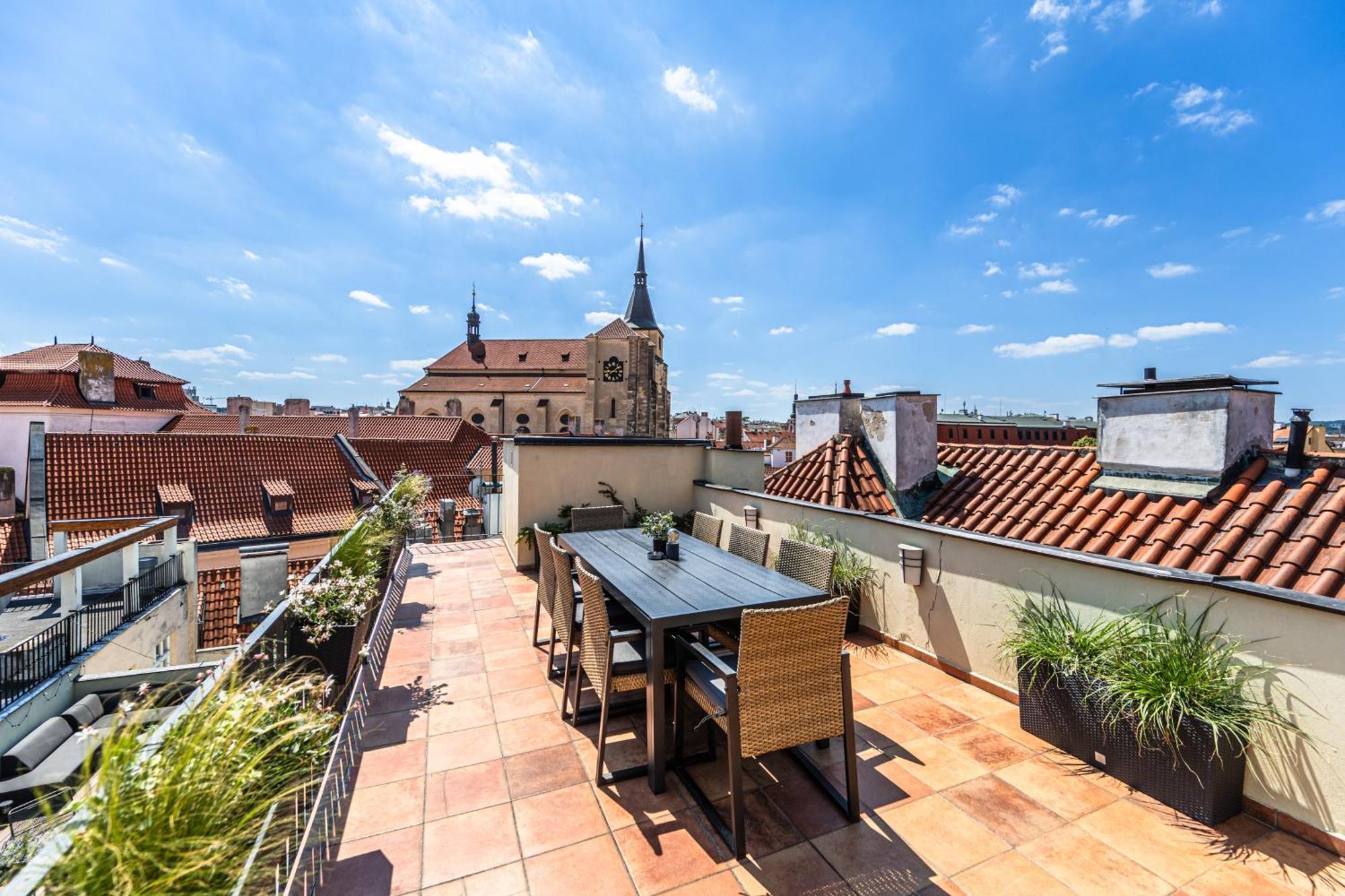 Charles Apartments In Old Town Прага Номер фото